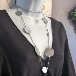 Hammered Medallion Chain Necklace